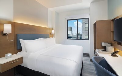 EVEN Hotel Long Island City - New York by IHG