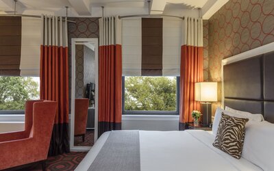Empire Hotel