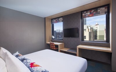Aloft by Marriott Long Island City-Manhattan View