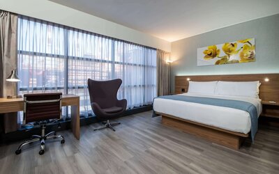Wingate by Wyndham Long Island City