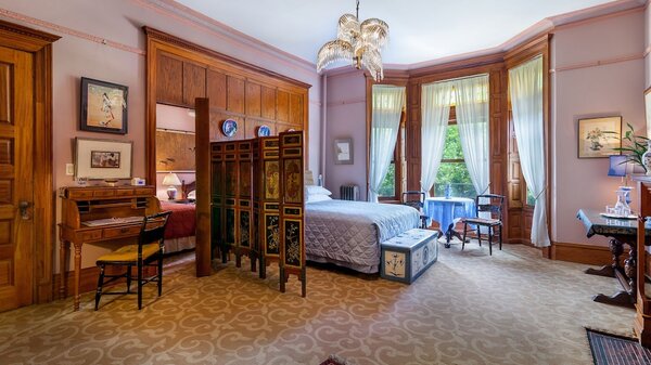 Suites in a Manhattan Mansion