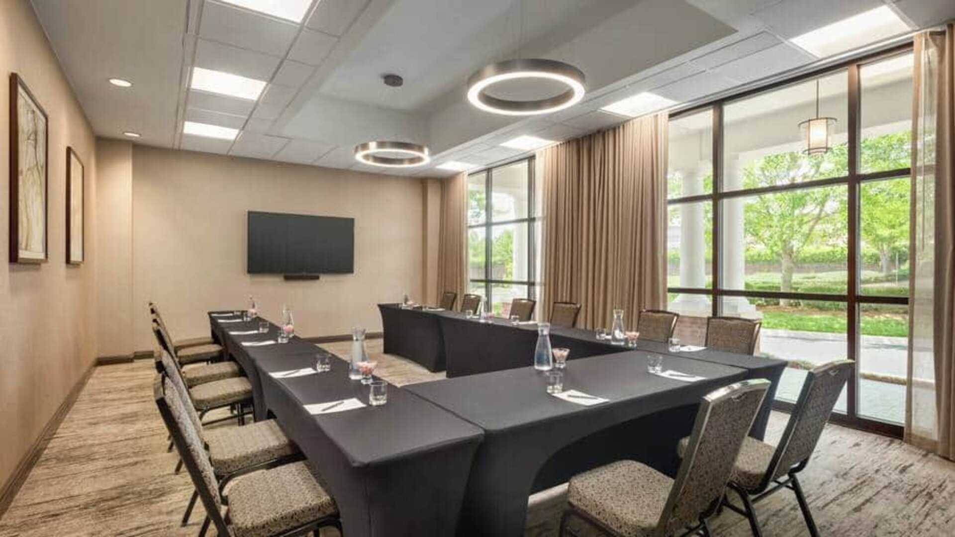 Larger room for meeting with groups and presentations, discussions.