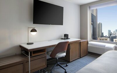 Courtyard by Marriott Chicago Downtown River North