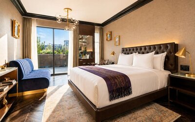 Whisky Hotel