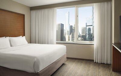 Embassy Suites by Hilton Chicago Downtown Magnificent Mile