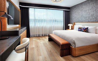 Elan Hotel