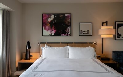Thompson Chicago, by Hyatt
