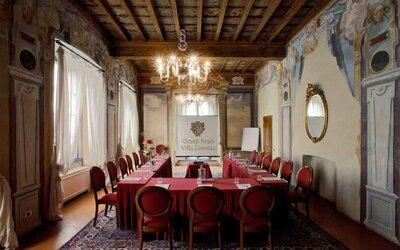 Meeting room with u shape table at the Grand Hotel Villa Torretta Milan Sesto, Curio Collection.