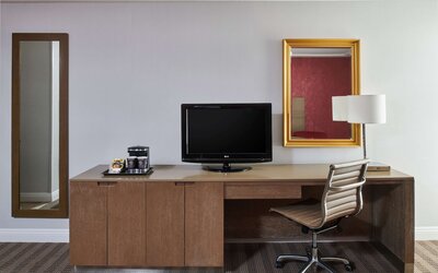 DoubleTree by Hilton Torrance - South Bay
