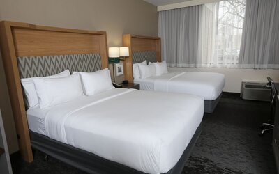 Holiday Inn & Suites Chicago North Shore (Skokie) by IHG