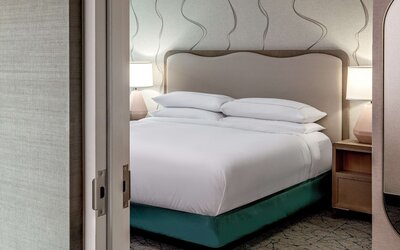 DoubleTree by Hilton Chicago - North Shore Conference Center