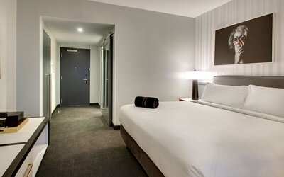 The Rose Chicago, Tapestry Collection by Hilton