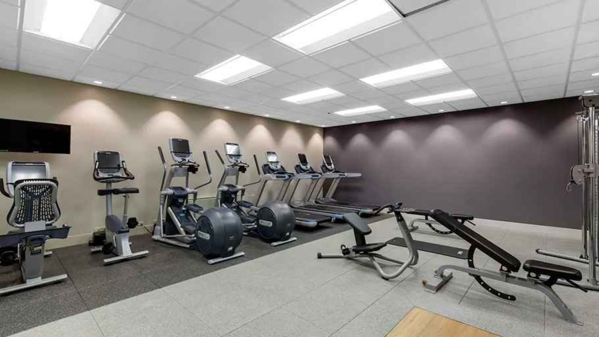 Well equipped fitness center at DoubleTree by Hilton Hotel Downtown Wilmington - Legal District.