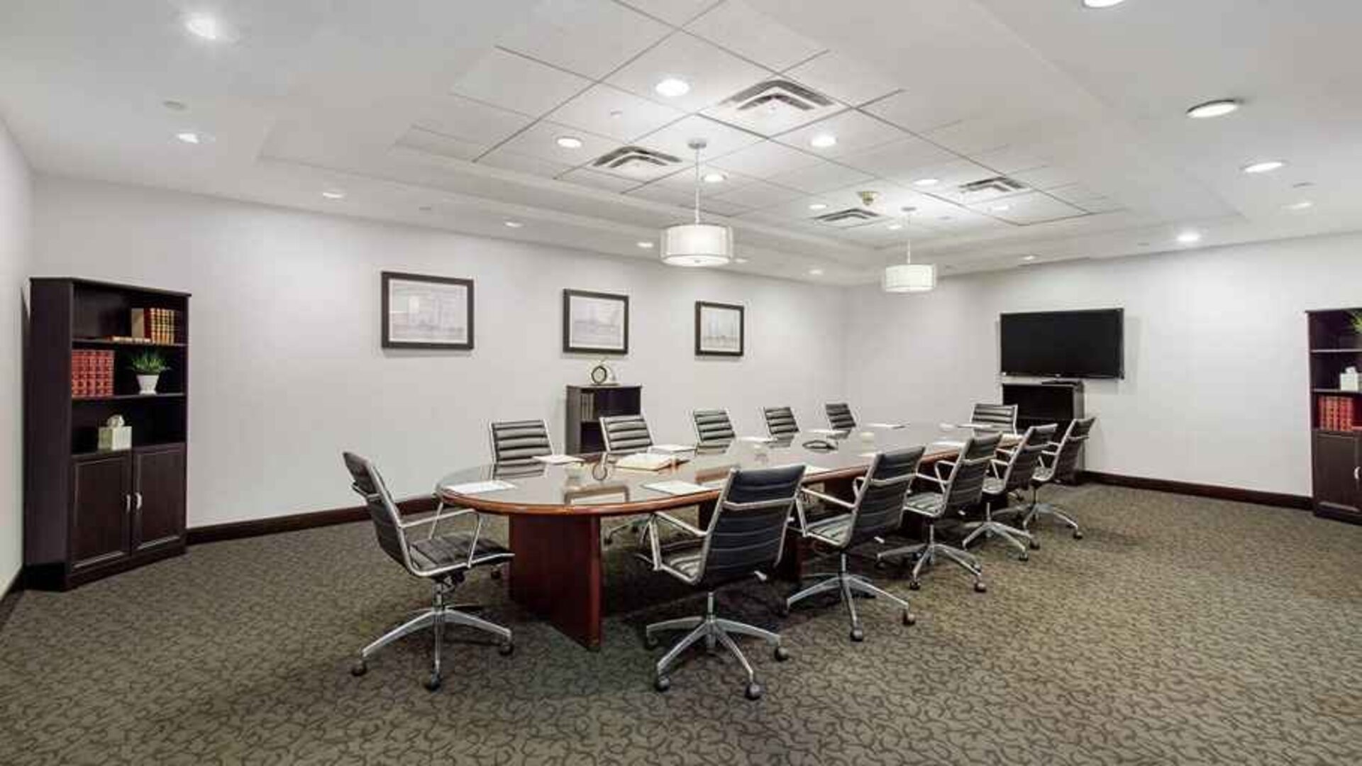 Professional meeting room for all business meetings at DoubleTree by Hilton Hotel Downtown Wilmington - Legal District.
