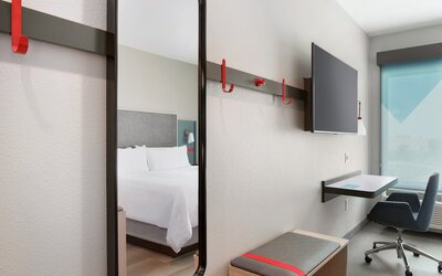 avid hotel Chicago O’Hare – Des Plaines by IHG