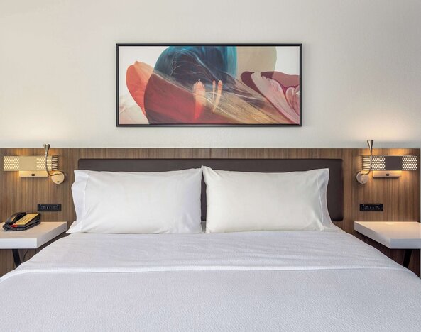 Hilton Garden Inn Chicago / Oak Brook