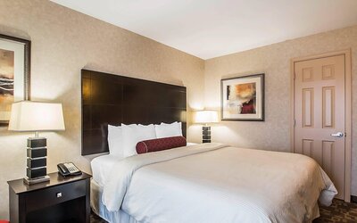 Clarion Inn Elmhurst - Oak Brook near I-88, I-290, I-294