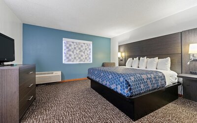 Chicago Club Inn & Suites