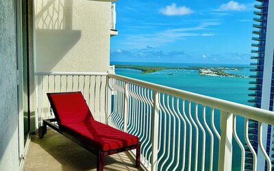 Miami Brickell unit Balcony Pool 1 pkg