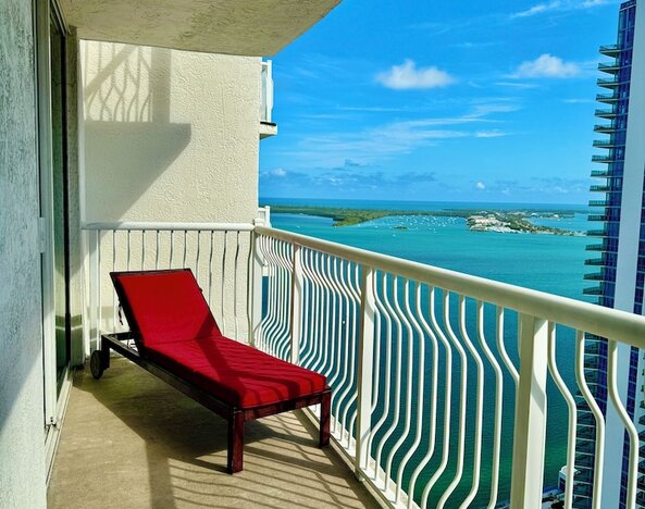 Miami Brickell unit Balcony Pool 1 pkg