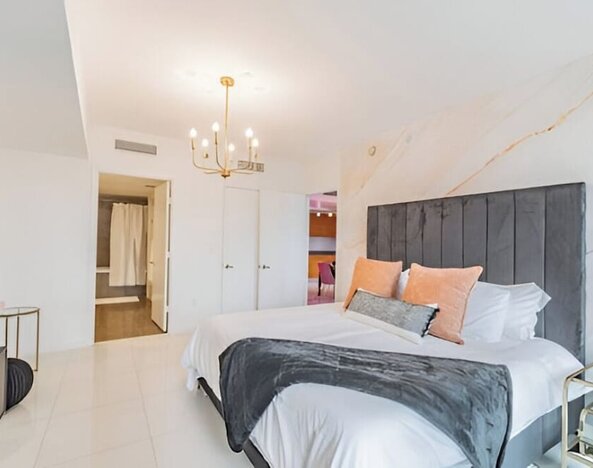 The Brickell Suites - W Miami