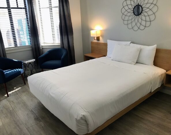 Touchstone Hotel - City Center