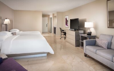 DoubleTree by Hilton Grand Hotel Biscayne Bay