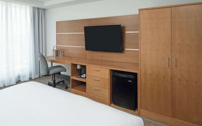DoubleTree by Hilton Miami North I-95