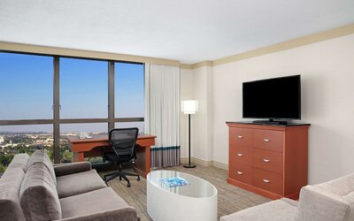 DoubleTree by Hilton Hotel Miami Airport & Convention Center