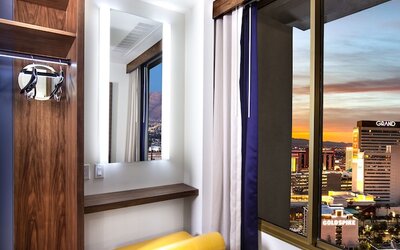 El Cortez Hotel and Casino - 21 and Over