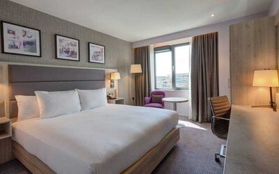 King guestroom with working station at the Hilton Garden Inn Dublin Custom House.