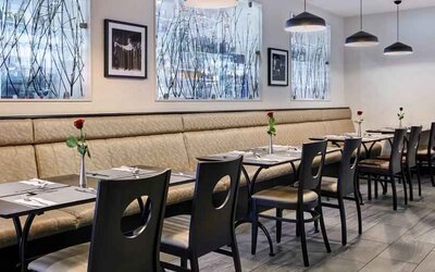 Restaurant area perfect for co-working at the Hilton Garden Inn Dublin Custom House.