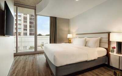 Twelve Midtown, Autograph Collection