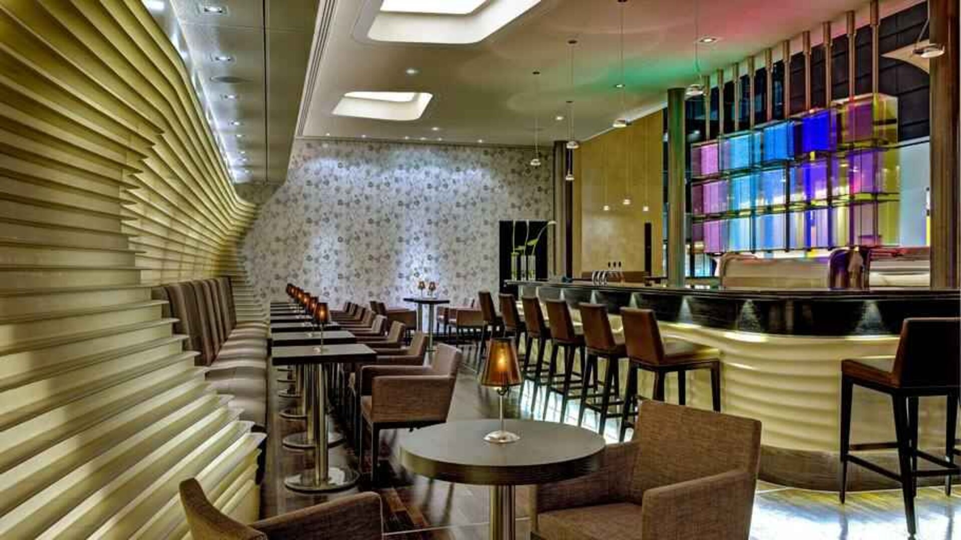 Stylish hotel workspace along the bar at the Hilton Frankfurt Airport.