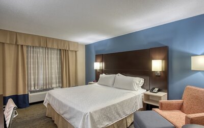 Holiday Inn Hotel & Suites Atlanta Airport-North by IHG