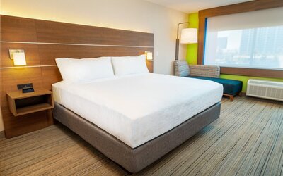 Holiday Inn Express & Suites Las Vegas - E Tropicana by IHG