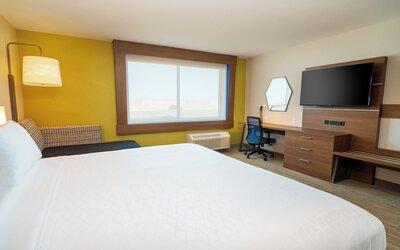 Holiday Inn Express & Suites Las Vegas - E Tropicana by IHG