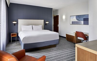 Courtyard By Marriott Nashville Downtown