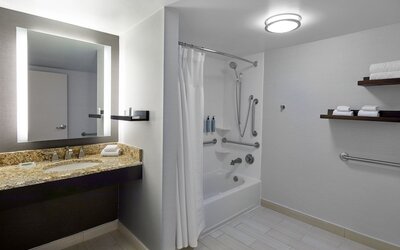 Courtyard By Marriott Nashville Downtown