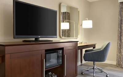 Hampton Inn & Suites Nashville Downtown