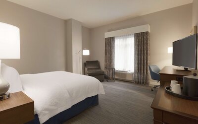 Hampton Inn & Suites Nashville Downtown