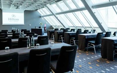 Large meeting room at the Hilton Paris La Defense.