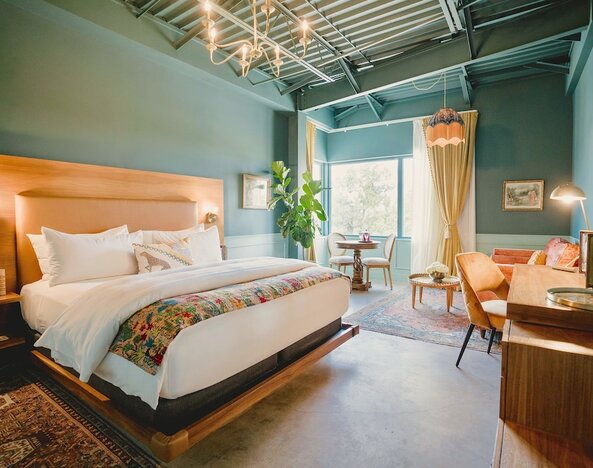 The Frances Modern Inn