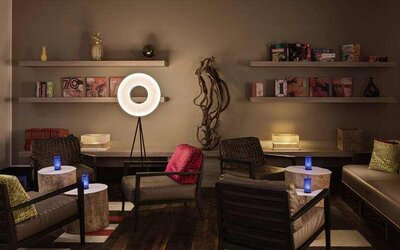 Lobby workspace at the DoubleTree by Hilton Lyon Eurexpo.