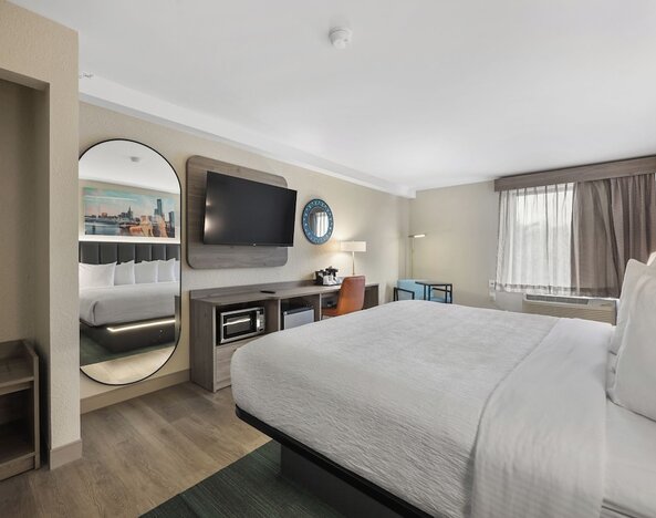 La Quinta Inn & Suites by Wyndham Nashville Airport/Opryland