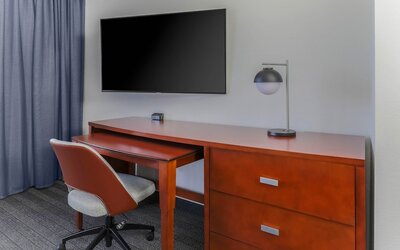 Courtyard by Marriott Austin Airport