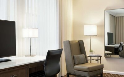 Hilton New Orleans/St. Charles Avenue