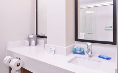Holiday Inn Express New Orleans - Arts District by IHG