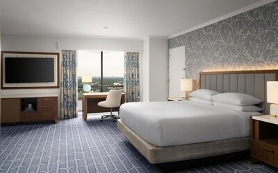 Hilton New Orleans Riverside