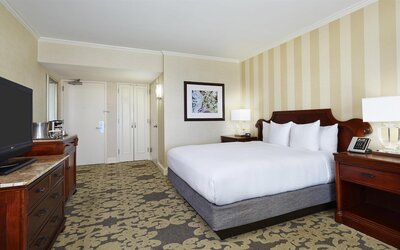 Hilton New Orleans Riverside